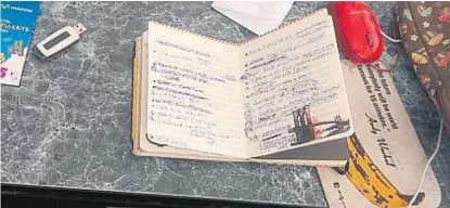  ?? (POLICÍA) ?? Cuaderno. Una “hoja de ruta” previa al ataque complica la situación legal de la única acusada.