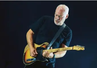  ??  ?? David Gilmour (70 anni): il chitarrist­a dei Pink Floyd è ora in tour da solista.