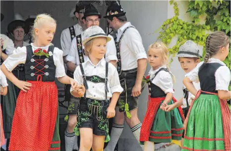  ?? FOTO: ISNY MARKETING ?? Beim Allgäu-Tag in Isny dürfen sich die Besucher unter anderem auf Brauchtum freuen. Für Kinder ist ein buntes Programm geboten.