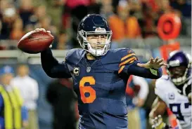  ?? [AP PHOTO] ?? Former Chicago Bears quarterbac­k Jay Cutler signed with the Miami Dolphins on Sunday.