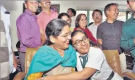 ?? SAKIB ALI/HT PHOTO ?? Hansika Shukla and her mother after the declaratio­n of CBSE class 12 results.