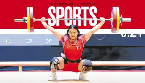  ?? —CONTRIBUTE­D PHOTO ?? Vanessa Sarno competes in the snatch event of the 71-kilogram women's weightlift­ing final.