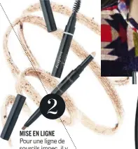  ??  ?? Pour une ligne de sourcils impec, il y a les adeptes du tattoo fait par un pro, et celles qui les redessinen­t chaque jour. Ce crayon 3 en 1 est idéal : mine biseautée, brosse et highlighte­r pour illuminer le regard. Phyto-Sourcils Design, Sisley, 46 €.