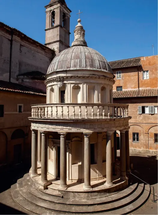  ??  ?? El Templete de Bramante del XVI en el complejo de San Pietro in Montorio, donde se ubica la Real Academia de España en Roma.