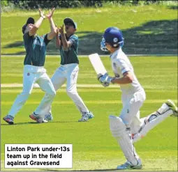  ??  ?? Linton Park under-13s team up in the field against Gravesend