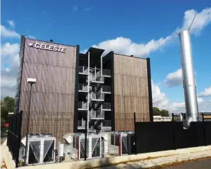  ??  ?? Le datacenter Marilyn, de Celeste, illustre la technologi­e du freecoolin­g avec un bâtiment qui permet à l’air de refroidiss­ement chauffé par les serveurs de s’échapper par le haut.