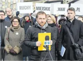  ??  ?? Jan Mencwel podczas środowej konferencj­i ruchów miejskich