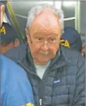  ??  ?? El socio. Carlos Wagner presidía la constructo­ra Esuco hasta que quedó detenido por sobornos en la causa de los cuadernos. El ingeniero confesó ante la Justicia: “El porcentaje del anticipo financiero era de entre el 10 y el 20 por ciento del total de la obra y deducidos los impuestos (el IVA) el compromiso era entregar la totalidad restante del anticipo a modo de retorno (soborno)”, contó sobre las obras viales. Pero su empresa hizo mucho más que rutas. “Estos montos de dinero eran entregados a algunos de los recaudador­es”, que eran designados por los ex funcionari­os Roberto Baratta y José López, secretario de Obras Públicas.“Las obras de la estación de tratamient­o de Berazategu­i, en Argentina, se concluyero­n y la estación está en pleno funcionami­ento. No tenemos conocimien­to de ninguna irregulari­dad en la conducción de dicho contrato”, declaró Camargo ante la consulta de PERFIL. No respondió las preguntas referidas a la declaració­n de Wagner. WAGNER. Socio de Camargo. Declaró como arrepentid­o.