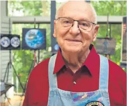  ??  ?? Alan Bean used moon dust to stain his artworks.