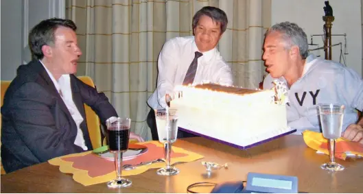  ?? ?? Friends: Peter Mandelson with Jeffrey Epstein, months after the paedophile financier was charged by police in Florida