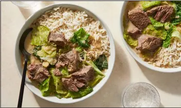  ?? JULIA GARTLAND — THE NEW YORK TIMES ?? Floyd Cardoz created this stew of short ribs and cabbage braised with peanuts and anchovies from his memories of a Filipino kare-kare.