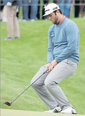  ?? FOTO: AP ?? Jon Rahn lamenta el fallo en un putt en el hoyo 5 del TPc Sawgrass el domingo