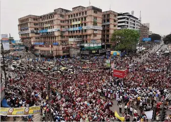  ?? — PTI ?? Members of the Bihar Rajya Anganwadi Karamchari Union stage a protest against the state government outside Dak Banglow in Patna on Thursday.