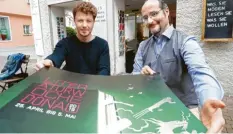  ?? Foto: Alexander Kaya (Archivbild) ?? Rasmus Schöll (links) und Florian L. Arnold organisier­en die Literaturw­oche Donau, die 2021 am 31. Juli beginnt.