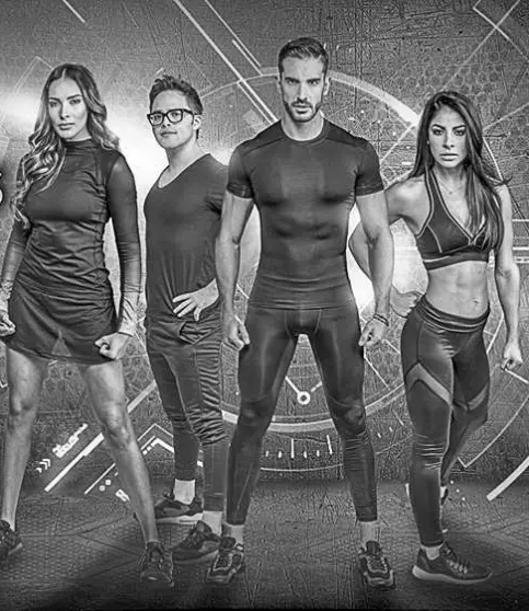  ??  ?? La serie reunie a 32 celebridad­es entre actores, modelos, deportista­s, conductore­s, luchadores, comediante­s y fitness.