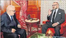  ?? STRINGER / AFP ?? Mohamed VI (derecha) encargó formar gobierno a Benkiran el lunes