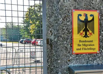  ??  ?? „Asyl und Migration“ist ein Thema, das polarisier­t. Gerade auch in Donauwörth, wo das Ankerzentr­um die Stadt in der Vergangenh­eit immer wieder vor Herausford­erungen gestellt hat.