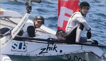  ??  ?? Les Sudistes du Team Réseau Ixio (ici Follin, Bidegaray et Lacan, de g. à d.) ont réalisé un superbe acte hyérois, ponctué de deux deuxièmes places. Sur les deux journées, personne n’a fait mieux.