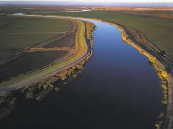  ?? Carlos Avila Gonzalez / The Chronicle ?? Old River meanders in the Sacramento-San Joaquin Delta in Contra Costa County. The plan approved Wednesday is part of an effort to restore the health of the state’s rivers and fish.