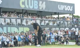  ?? Foto: ap ?? Dustin Johnson en el torneo final del LIV 2022 en el trump National de miami