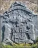  ??  ?? The stone at Killean commemorat­ing Charles MacLaine of Callachall­y.