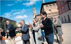  ?? ?? A la derecha, Natalia Lascorz y Adrián Vázquez en Zaragoza.