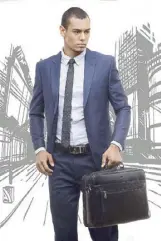  ??  ?? With the right ensemble, any man can give the perfect impression. Always look smart and sharp in the workplace.