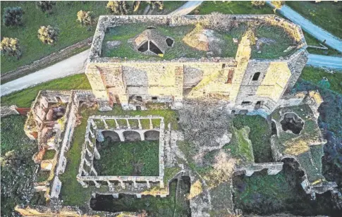  ?? // HISPANIA NOSTRA ?? Estado actual del convento de San Antonio de Padua (Garrovilla­s de Alconétar, Cáceres)