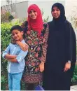  ??  ?? Aliya with her brother and mother Fareeda.