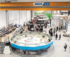  ?? | PHOTO : GUILLAUME SALIGOT / OUEST-FRANCE ?? L’usine de Lannion est dimensionn­ée pour construire vingt Anthénea en simultané.