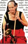  ??  ?? Die Nonnentrom­pete oder auch Trumscheit ist ein einsaitige­s Cello mit Schalltric­hter (auf dem Foto gespielt von Bärbi Well). Der Name Nonnentrom­pete kommt daher, dass Klosterfra­uen früher keine Blasinstru­mente spielen durften, weil das als anstößig galt.