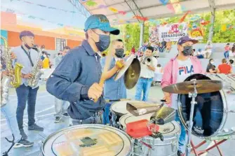  ?? /FOTOS: ARMANDO TLATELPA ?? La cancha del barrio de San Bernardino será la sede de esta celebració­n