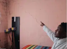  ?? | DOCTOR NGCOBO ?? CLEOPATRA Botha said residents were concerned about the large cracks in the walls in their municipal block of flats in Mariannrid­ge.
African News Agency (ANA)