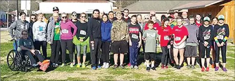  ?? PHOTO SUBMITTED ?? Dedicated folks gathered Saturday morning to participat­e in the Trailblaze­r’s 5K race.