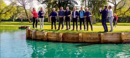  ?? DR ?? L’inaugurati­on du trou  au Old Course de Cannes-Mandelieu lors de la coupe des présidents.