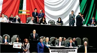  ?? CORTESÍA ?? Comparecen­cia del titular de Energía, Pedro Joaquín Coldwell; Jaime Hernández de la CFE; y Carlos Treviño de Pemex/