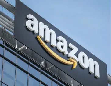  ??  ?? Amazon and Walmart take their latest battle to the lucrative Indian market .