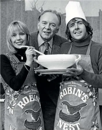  ?? GETTY ?? In the late-1970s television sitcom Robin’s Nest, Tony Britton, centre, played the disapprovi­ng father of Vicky (Tessa Wyatt), who opened a bistro with her boyfriend (Richard O’Sullivan).