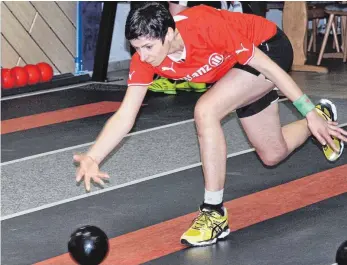  ?? FOTO: AFI ?? Daniela Weber hat mit dem KC Schrezheim gegen Victoria Bamberg auch das Achtelfina­l-Rückspiel der Champions League mit 1:7 verloren.