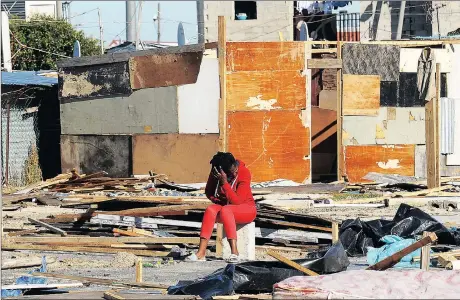  ?? Picture: BHEKI RADEBE ?? HOMELESS: Residents in Joe Slovo informal settlement were left homeless after their shacks were demolished by the anti land invasion unit.