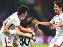  ?? Ahmed Kutty/Gulf News ?? Kashima players celebrate their win against Guadalajar­a.