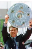  ?? FOTO: DEDERT/DPA ?? Den FCK führte Rehhagel 1998 als erster Aufsteiger zum Titel.