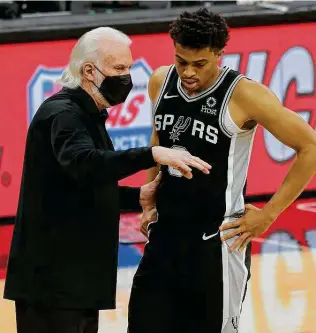  ?? Kin Man Hui / Staff photograph­er ?? Last time the Spurs faced the Cavaliers, Keldon Johnson accomplish­ed a feat not done by a Spurs player since Tim Duncan when he scored 23 points and pulled down 21 rebounds.