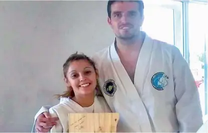  ??  ?? Preso. Zalazar es profesor de taekwondo. “Usó sus conocimien­tos para matar”, dijo un funcionari­o.