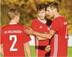  ?? Foto: Reinhold Rummel ?? Trainer Wolfgang Klar (rechts) will mit dem BC Adelzhause­n in Holzkirche­n unbedingt gewinnen.