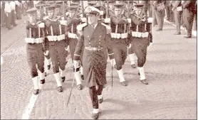  ??  ?? Eligio Ayala dispuso la colocación de adoquines donde se realizaron muchos desfiles militares.