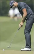  ?? Chuck Burton/Associated Press ?? Henrik Stenson rides a hot putter for his first win since the 2016 British Open.