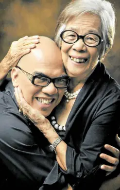  ?? —FACEBOOK ?? Boy Abunda (left) and his Nanay Lesing