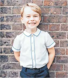  ?? FOTO: MATT PORTEOUS ?? Dieses offizielle Geburtsfot­o veröffentl­ichte der Kensington Palast zum Geburtstag von Prinz George.