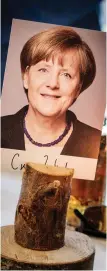  ?? PHOTOS: RONAN PALLISER ?? Tips: The famous flag at the wedding of Orlagh Eichholz and Richie Tuohy. Left: the signed picture of Angela Merkel which came with a letter full of advice about marriage.